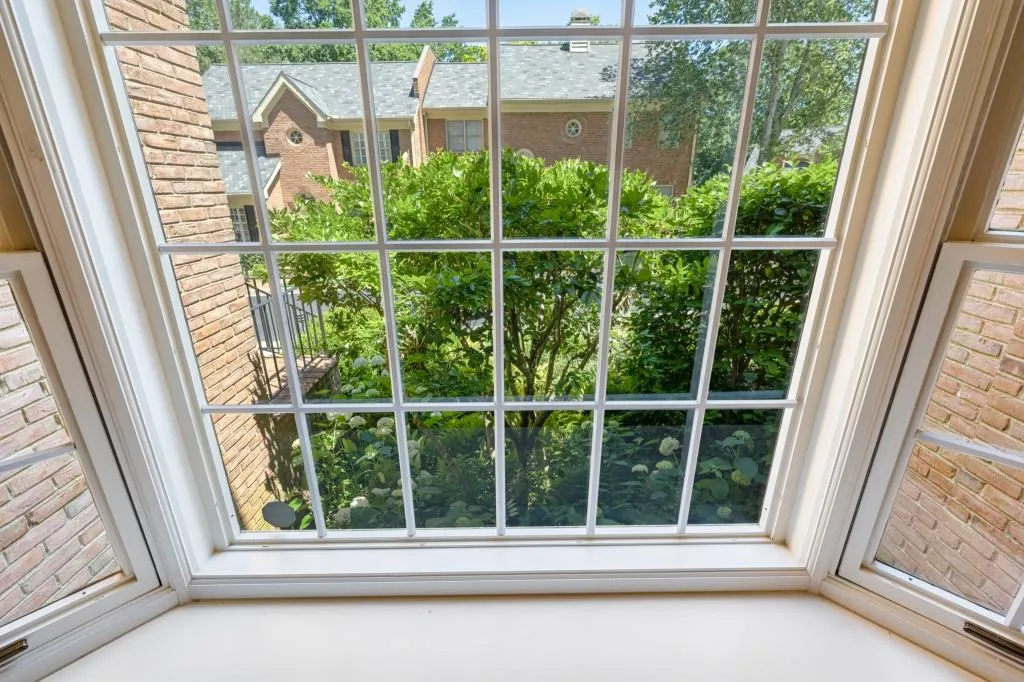 51 Ivy Chase Ne, Atlanta, Georgia 30342, 3 Bedrooms Bedrooms, ,2 BathroomsBathrooms,Residential,For Sale,51 Ivy Chase Ne,7585214