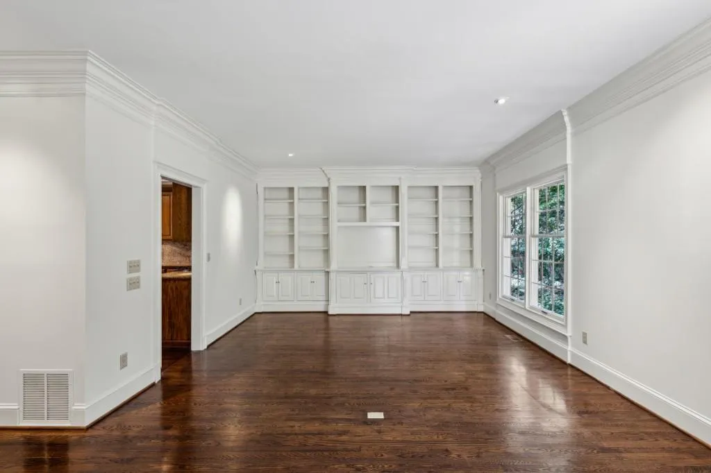 51 Ivy Chase Ne, Atlanta, Georgia 30342, 3 Bedrooms Bedrooms, ,2 BathroomsBathrooms,Residential,For Sale,51 Ivy Chase Ne,7585214