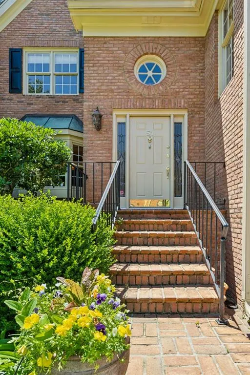 51 Ivy Chase Ne, Atlanta, Georgia 30342, 3 Bedrooms Bedrooms, ,2 BathroomsBathrooms,Residential,For Sale,51 Ivy Chase Ne,7585214