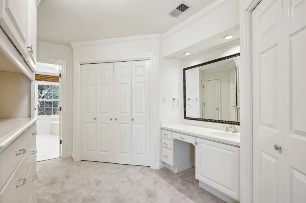51 Ivy Chase Ne, Atlanta, Georgia 30342, 3 Bedrooms Bedrooms, ,2 BathroomsBathrooms,Residential,For Sale,51 Ivy Chase Ne,7585214