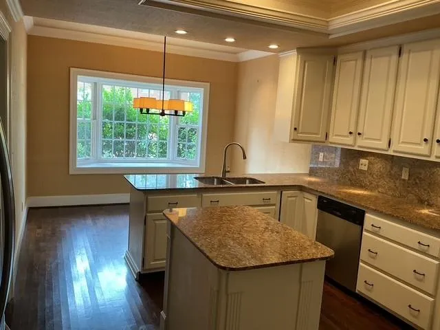 51 Ivy Chase Ne, Atlanta, Georgia 30342, 3 Bedrooms Bedrooms, ,2 BathroomsBathrooms,Residential,For Sale,51 Ivy Chase Ne,7585214