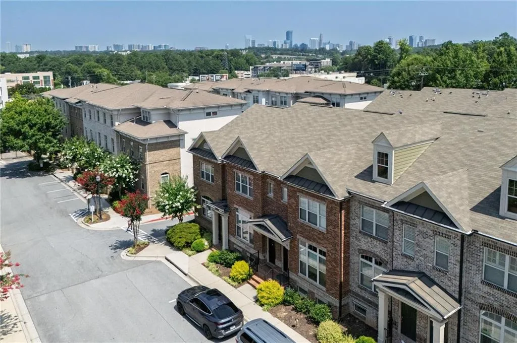 1210 Lavista Circle Ne, Atlanta, Georgia 30324, 3 Bedrooms Bedrooms, ,3 BathroomsBathrooms,Residential,For Sale,1210 Lavista Circle Ne,7610307