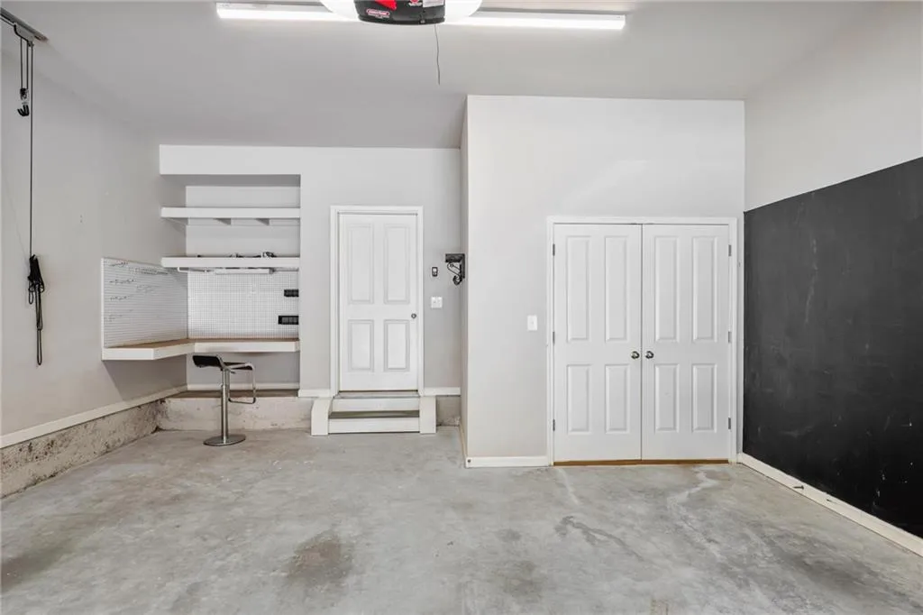 1210 Lavista Circle Ne, Atlanta, Georgia 30324, 3 Bedrooms Bedrooms, ,3 BathroomsBathrooms,Residential,For Sale,1210 Lavista Circle Ne,7610307