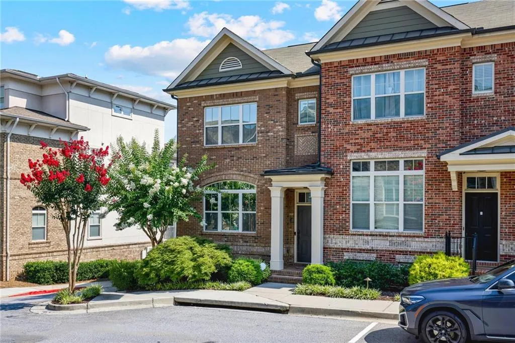 1210 Lavista Circle Ne, Atlanta, Georgia 30324, 3 Bedrooms Bedrooms, ,3 BathroomsBathrooms,Residential,For Sale,1210 Lavista Circle Ne,7610307
