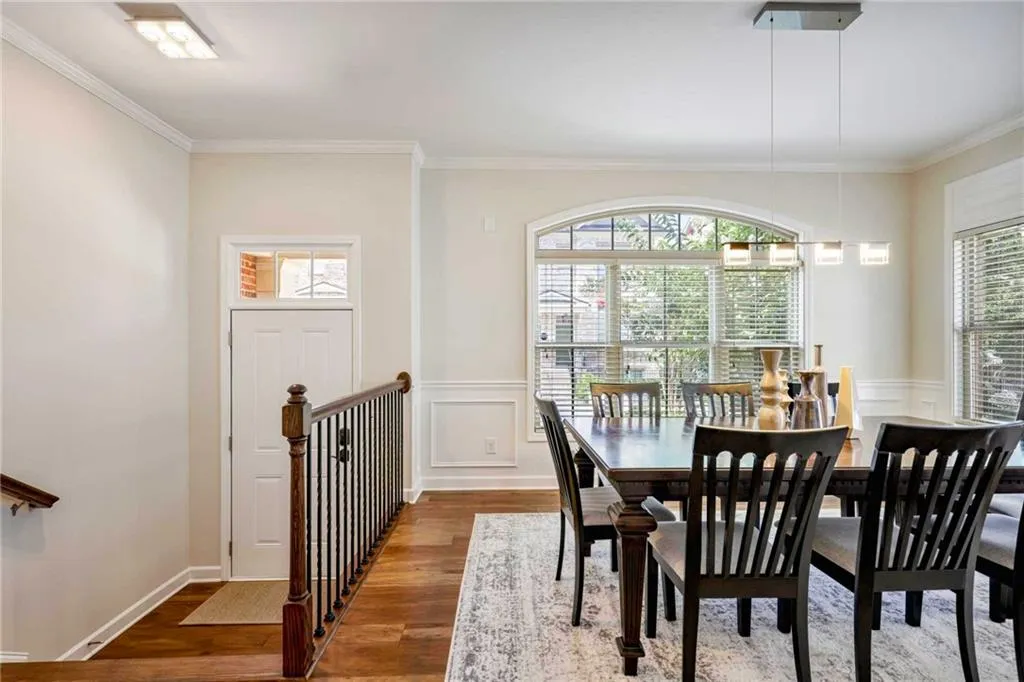 1210 Lavista Circle Ne, Atlanta, Georgia 30324, 3 Bedrooms Bedrooms, ,3 BathroomsBathrooms,Residential,For Sale,1210 Lavista Circle Ne,7610307