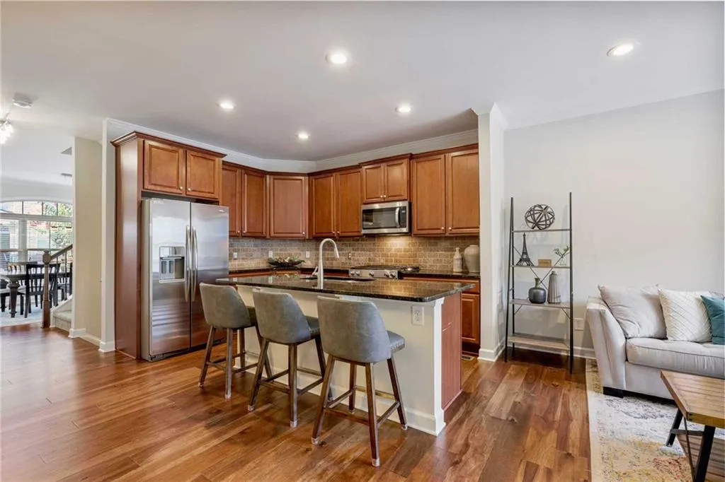 1210 Lavista Circle Ne, Atlanta, Georgia 30324, 3 Bedrooms Bedrooms, ,3 BathroomsBathrooms,Residential,For Sale,1210 Lavista Circle Ne,7610307