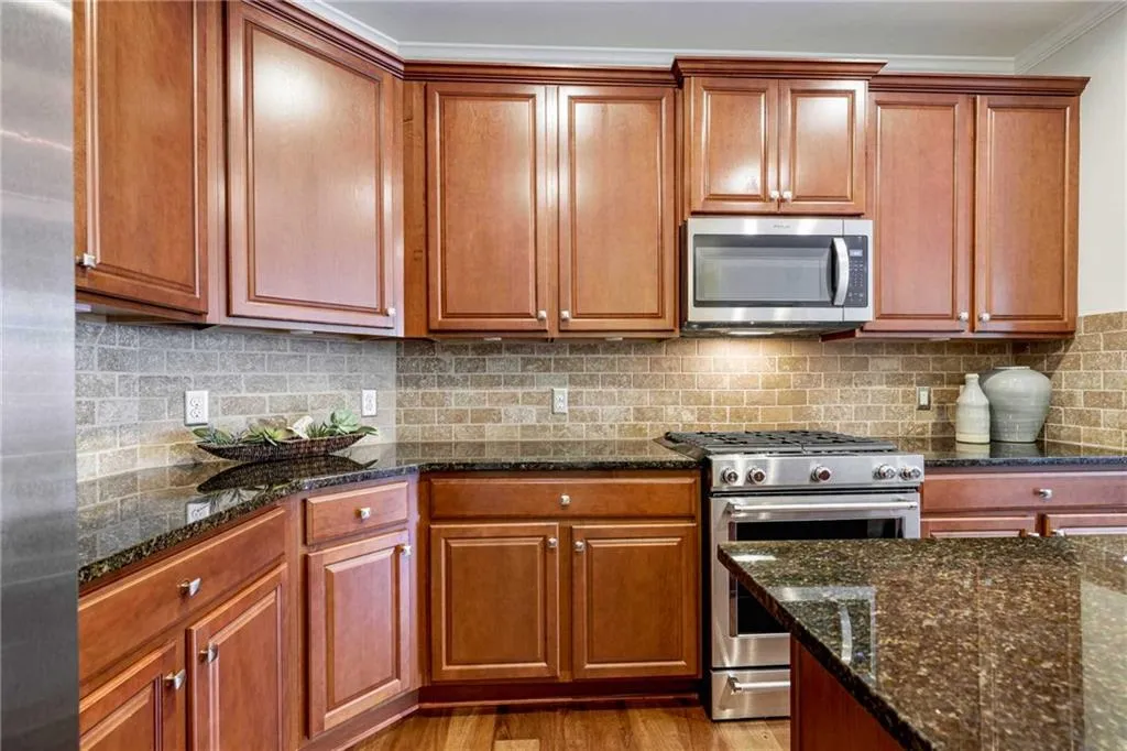 1210 Lavista Circle Ne, Atlanta, Georgia 30324, 3 Bedrooms Bedrooms, ,3 BathroomsBathrooms,Residential,For Sale,1210 Lavista Circle Ne,7610307