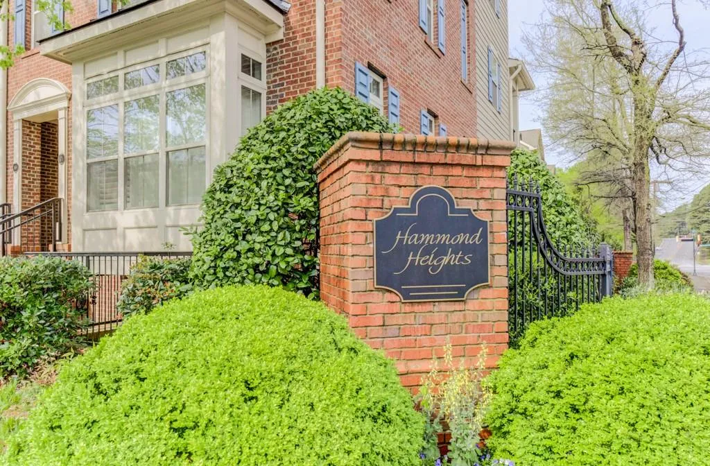 198 Le Gran Cove Ne, Sandy Springs, Georgia 30328, 2 Bedrooms Bedrooms, ,2 BathroomsBathrooms,Residential,Sold,198 Le Gran Cove Ne,7164773