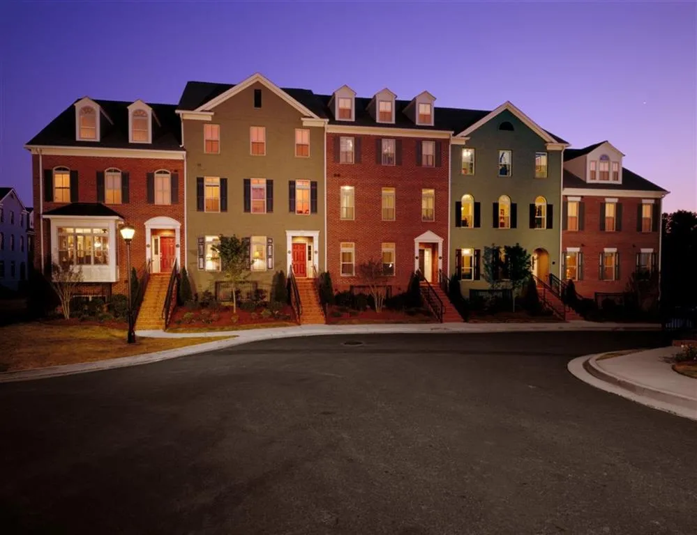 198 Le Gran Cove Ne, Sandy Springs, Georgia 30328, 2 Bedrooms Bedrooms, ,2 BathroomsBathrooms,Residential,Sold,198 Le Gran Cove Ne,7164773