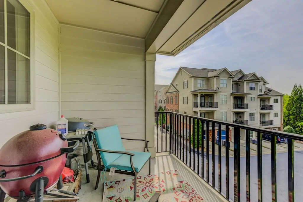 198 Le Gran Cove Ne, Sandy Springs, Georgia 30328, 2 Bedrooms Bedrooms, ,2 BathroomsBathrooms,Residential,Sold,198 Le Gran Cove Ne,7164773