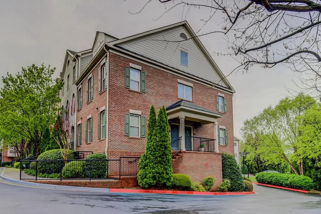 198 Le Gran Cove Ne, Sandy Springs, Georgia 30328, 2 Bedrooms Bedrooms, ,2 BathroomsBathrooms,Residential,Sold,198 Le Gran Cove Ne,7164773