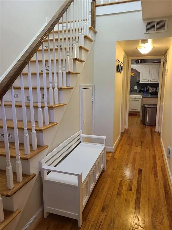 6520 Roswell Road Unit 12, Sandy Springs, Georgia 30328, 2 Bedrooms Bedrooms, ,1 BathroomBathrooms,Residential,Sold,6520 Roswell Road Unit 12,6796813