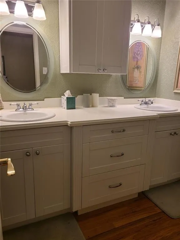 6520 Roswell Road Unit 12, Sandy Springs, Georgia 30328, 2 Bedrooms Bedrooms, ,1 BathroomBathrooms,Residential,Sold,6520 Roswell Road Unit 12,6796813