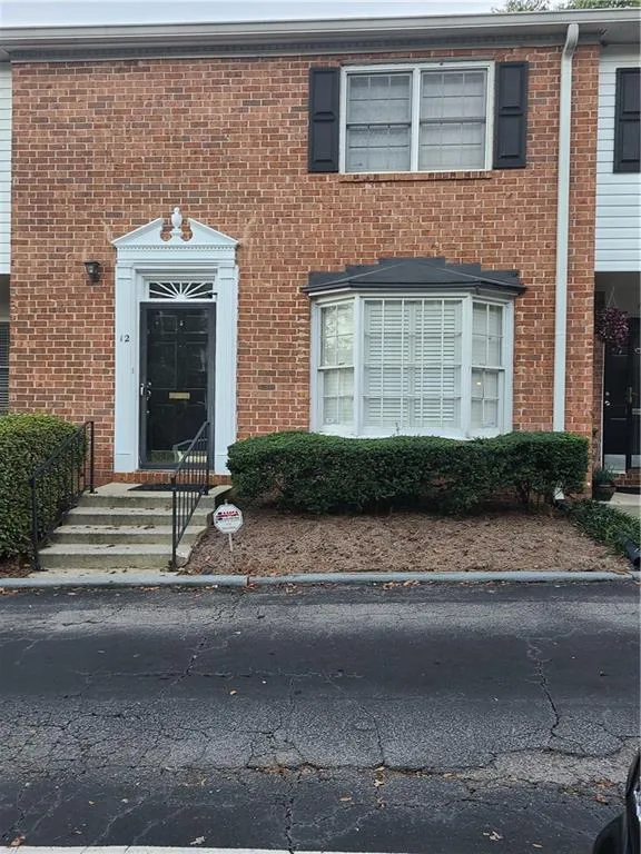 6520 Roswell Road Unit 12, Sandy Springs, Georgia 30328, 2 Bedrooms Bedrooms, ,1 BathroomBathrooms,Residential,Sold,6520 Roswell Road Unit 12,6796813