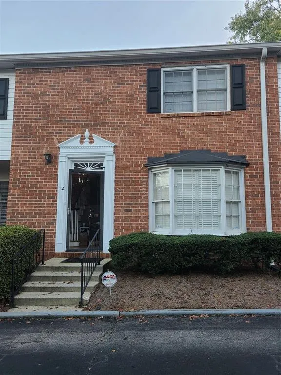 6520 Roswell Road Unit 12, Sandy Springs, Georgia 30328, 2 Bedrooms Bedrooms, ,1 BathroomBathrooms,Residential,Sold,6520 Roswell Road Unit 12,6796813