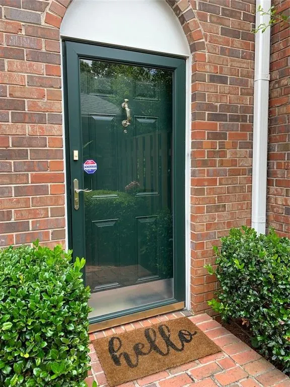 476 The North Chace, Sandy Springs, Georgia 30328, 3 Bedrooms Bedrooms, ,2 BathroomsBathrooms,Residential,Sold,476 The North Chace,6913899