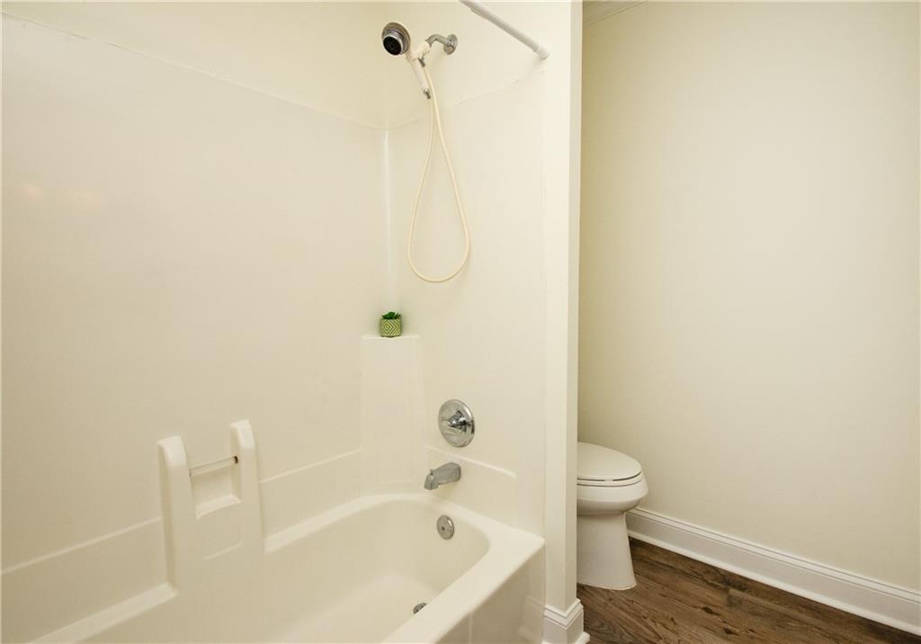 402 Abingdon Way Unit 402, Sandy Springs, Georgia 30328, 2 Bedrooms Bedrooms, ,2 BathroomsBathrooms,Residential,Sold,402 Abingdon Way Unit 402,7297278