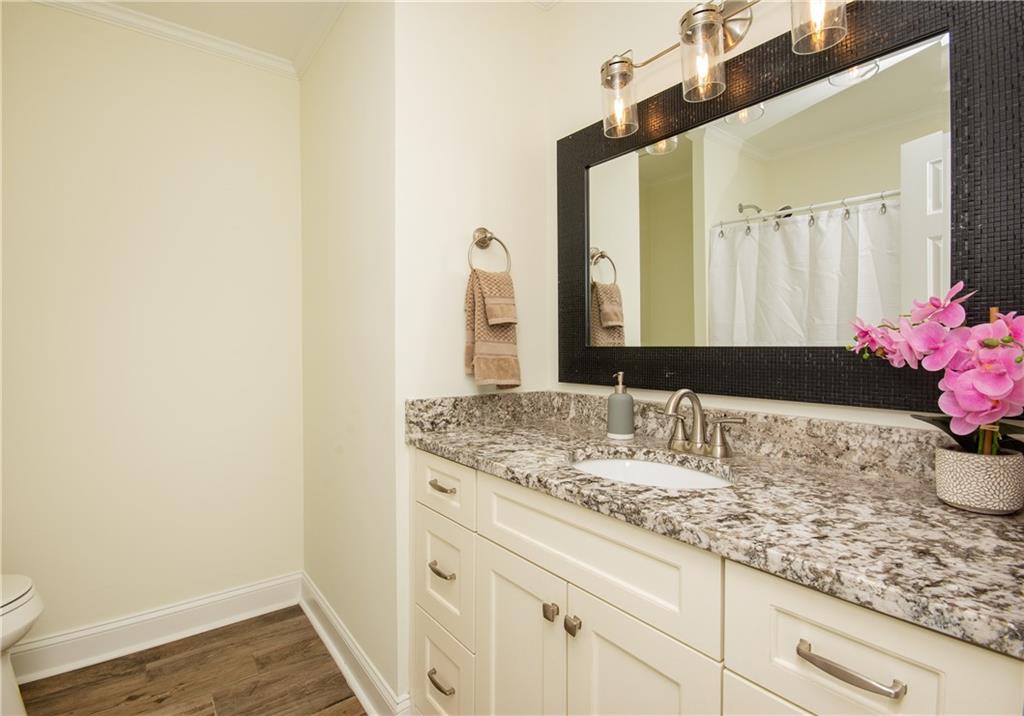 402 Abingdon Way Unit 402, Sandy Springs, Georgia 30328, 2 Bedrooms Bedrooms, ,2 BathroomsBathrooms,Residential,Sold,402 Abingdon Way Unit 402,7297278