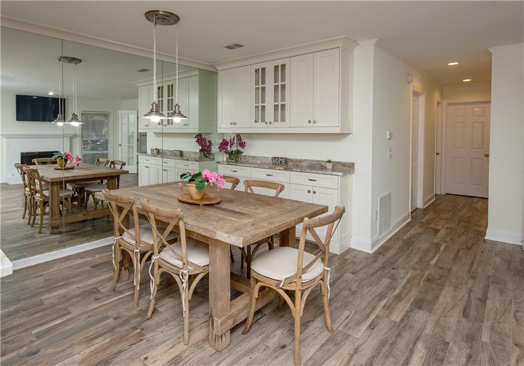 402 Abingdon Way Unit 402, Sandy Springs, Georgia 30328, 2 Bedrooms Bedrooms, ,2 BathroomsBathrooms,Residential,Sold,402 Abingdon Way Unit 402,7297278