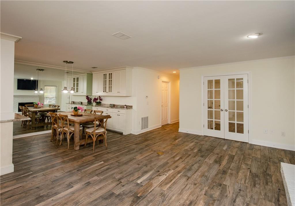 402 Abingdon Way Unit 402, Sandy Springs, Georgia 30328, 2 Bedrooms Bedrooms, ,2 BathroomsBathrooms,Residential,Sold,402 Abingdon Way Unit 402,7297278