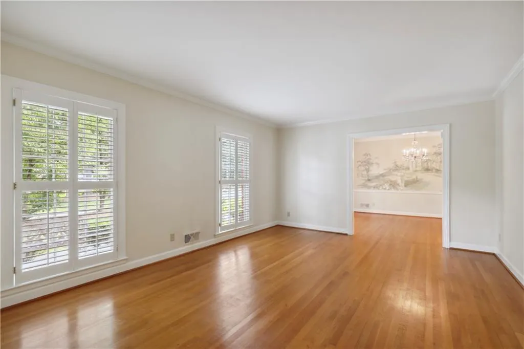 460 Riverside Parkway, Sandy Springs, Georgia 30328, 4 Bedrooms Bedrooms, ,4 BathroomsBathrooms,Residential,Sold,460 Riverside Parkway,7049703