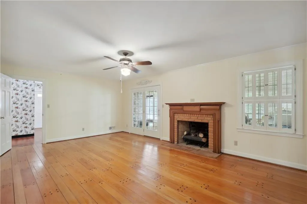 460 Riverside Parkway, Sandy Springs, Georgia 30328, 4 Bedrooms Bedrooms, ,4 BathroomsBathrooms,Residential,Sold,460 Riverside Parkway,7049703