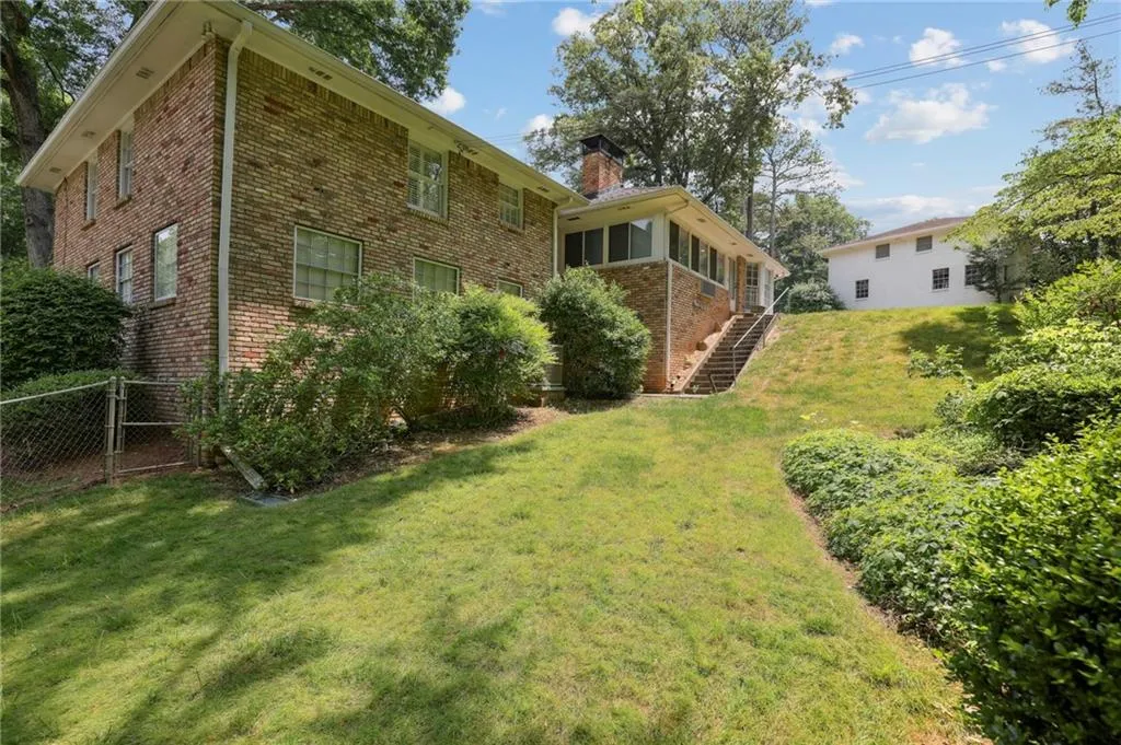 460 Riverside Parkway, Sandy Springs, Georgia 30328, 4 Bedrooms Bedrooms, ,4 BathroomsBathrooms,Residential,Sold,460 Riverside Parkway,7049703