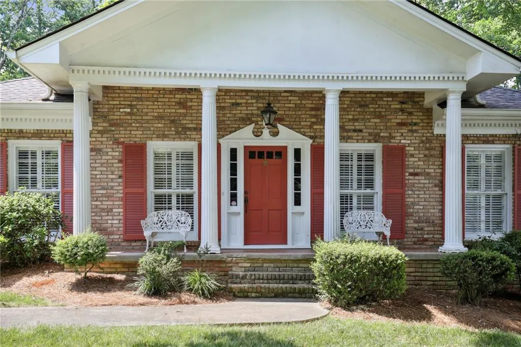 460 Riverside Parkway, Sandy Springs, Georgia 30328, 4 Bedrooms Bedrooms, ,4 BathroomsBathrooms,Residential,Sold,460 Riverside Parkway,7049703