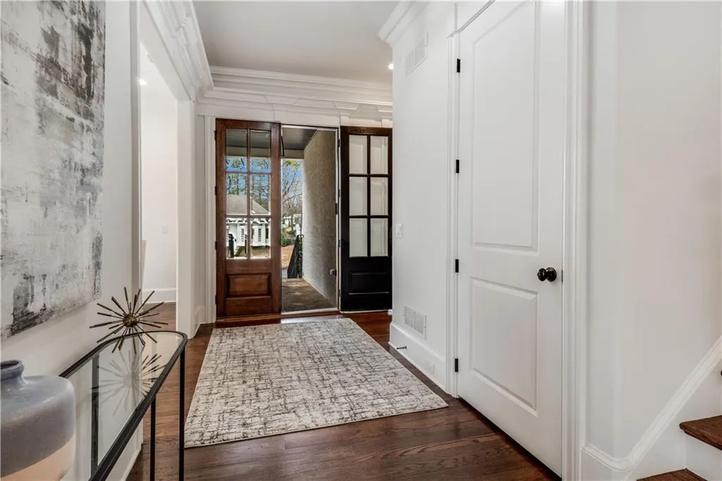 75 Spruell Springs Road, Atlanta, Georgia 30342, 6 Bedrooms Bedrooms, ,4 BathroomsBathrooms,Residential,Sold,75 Spruell Springs Road,7180973