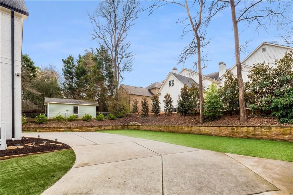 75 Spruell Springs Road, Atlanta, Georgia 30342, 6 Bedrooms Bedrooms, ,4 BathroomsBathrooms,Residential,Sold,75 Spruell Springs Road,7180973