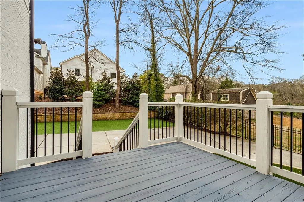 75 Spruell Springs Road, Atlanta, Georgia 30342, 6 Bedrooms Bedrooms, ,4 BathroomsBathrooms,Residential,Sold,75 Spruell Springs Road,7180973