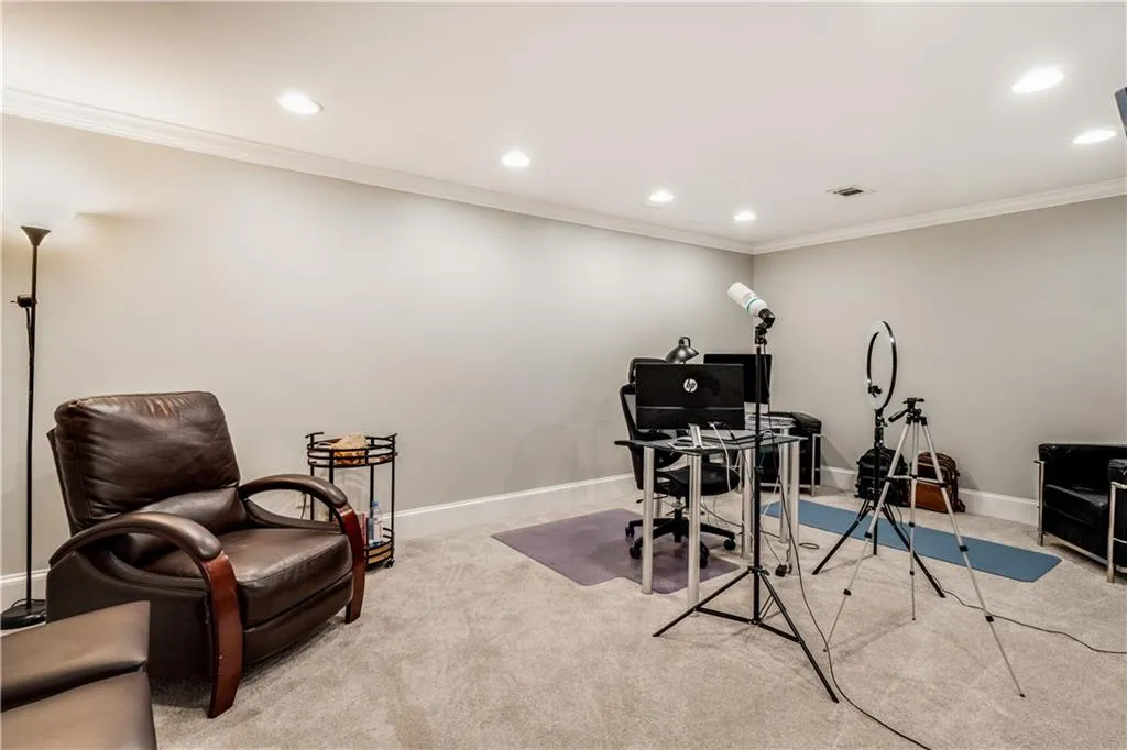 75 Spruell Springs Road, Atlanta, Georgia 30342, 6 Bedrooms Bedrooms, ,4 BathroomsBathrooms,Residential,Sold,75 Spruell Springs Road,7180973