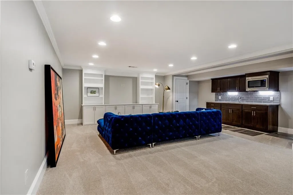 75 Spruell Springs Road, Atlanta, Georgia 30342, 6 Bedrooms Bedrooms, ,4 BathroomsBathrooms,Residential,Sold,75 Spruell Springs Road,7180973