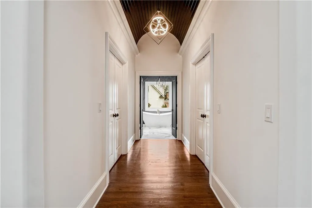 75 Spruell Springs Road, Atlanta, Georgia 30342, 6 Bedrooms Bedrooms, ,4 BathroomsBathrooms,Residential,Sold,75 Spruell Springs Road,7180973