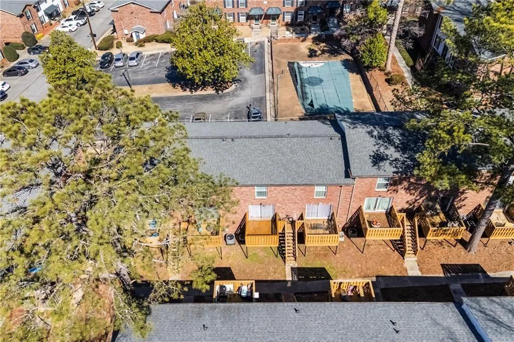 5629 Kingsport Drive Unit 11, Atlanta, Georgia 30342, 2 Bedrooms Bedrooms, ,1 BathroomBathrooms,Residential,Sold,5629 Kingsport Drive Unit 11,7681036