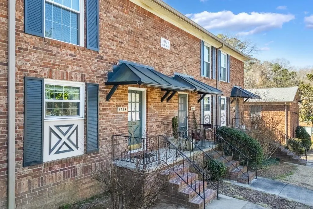 5629 Kingsport Drive Unit 11, Atlanta, Georgia 30342, 2 Bedrooms Bedrooms, ,1 BathroomBathrooms,Residential,Sold,5629 Kingsport Drive Unit 11,7681036