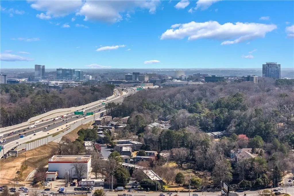 5629 Kingsport Drive Unit 11, Atlanta, Georgia 30342, 2 Bedrooms Bedrooms, ,1 BathroomBathrooms,Residential,Sold,5629 Kingsport Drive Unit 11,7681036
