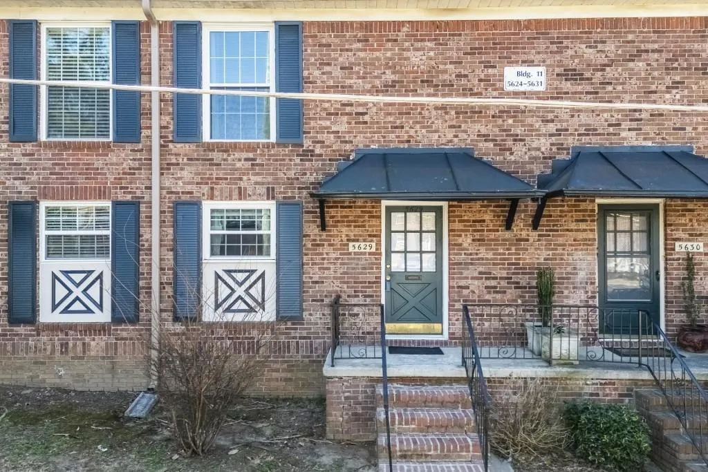 5629 Kingsport Drive Unit 11, Atlanta, Georgia 30342, 2 Bedrooms Bedrooms, ,1 BathroomBathrooms,Residential,Sold,5629 Kingsport Drive Unit 11,7681036