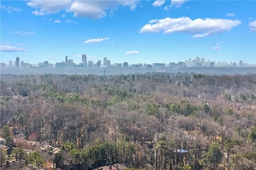 5629 Kingsport Drive Unit 11, Atlanta, Georgia 30342, 2 Bedrooms Bedrooms, ,1 BathroomBathrooms,Residential,Sold,5629 Kingsport Drive Unit 11,7681036