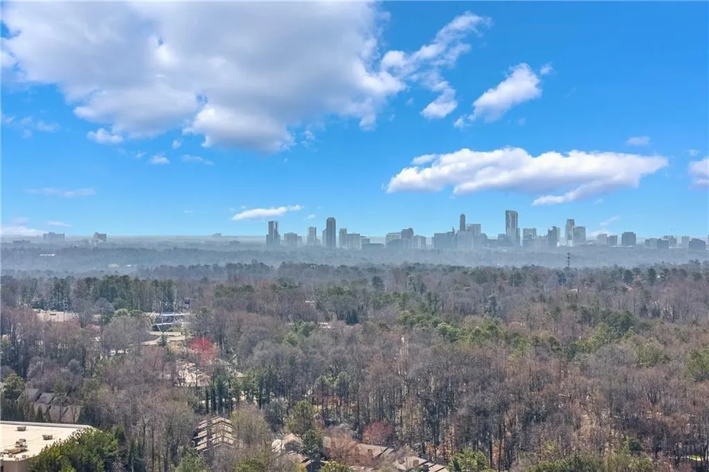 5629 Kingsport Drive Unit 11, Atlanta, Georgia 30342, 2 Bedrooms Bedrooms, ,1 BathroomBathrooms,Residential,Sold,5629 Kingsport Drive Unit 11,7681036