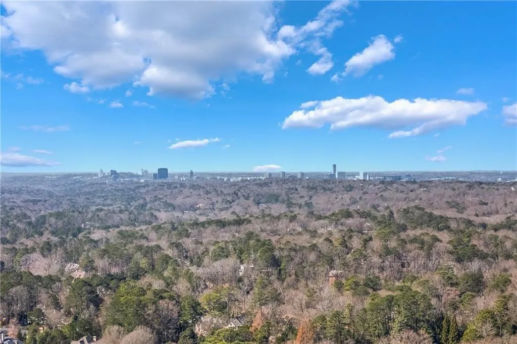 5629 Kingsport Drive Unit 11, Atlanta, Georgia 30342, 2 Bedrooms Bedrooms, ,1 BathroomBathrooms,Residential,Sold,5629 Kingsport Drive Unit 11,7681036