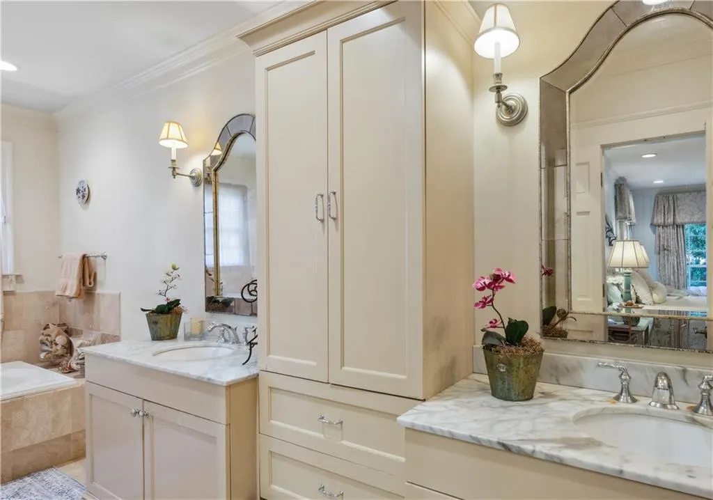 250 Lakeview Avenue Ne, Atlanta, Georgia 30305, 4 Bedrooms Bedrooms, ,3 BathroomsBathrooms,Residential,For Sale,250 Lakeview Avenue Ne,7516056