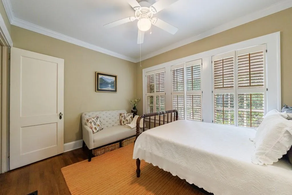 250 Lakeview Avenue Ne, Atlanta, Georgia 30305, 4 Bedrooms Bedrooms, ,3 BathroomsBathrooms,Residential,For Sale,250 Lakeview Avenue Ne,7516056