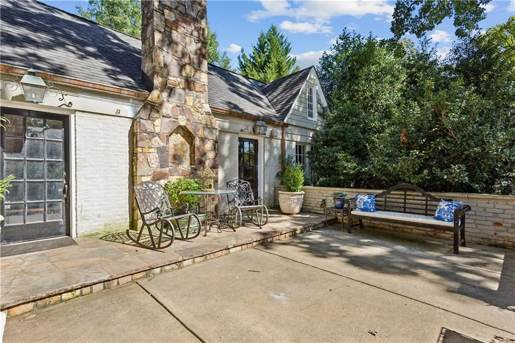 250 Lakeview Avenue Ne, Atlanta, Georgia 30305, 4 Bedrooms Bedrooms, ,3 BathroomsBathrooms,Residential,For Sale,250 Lakeview Avenue Ne,7516056