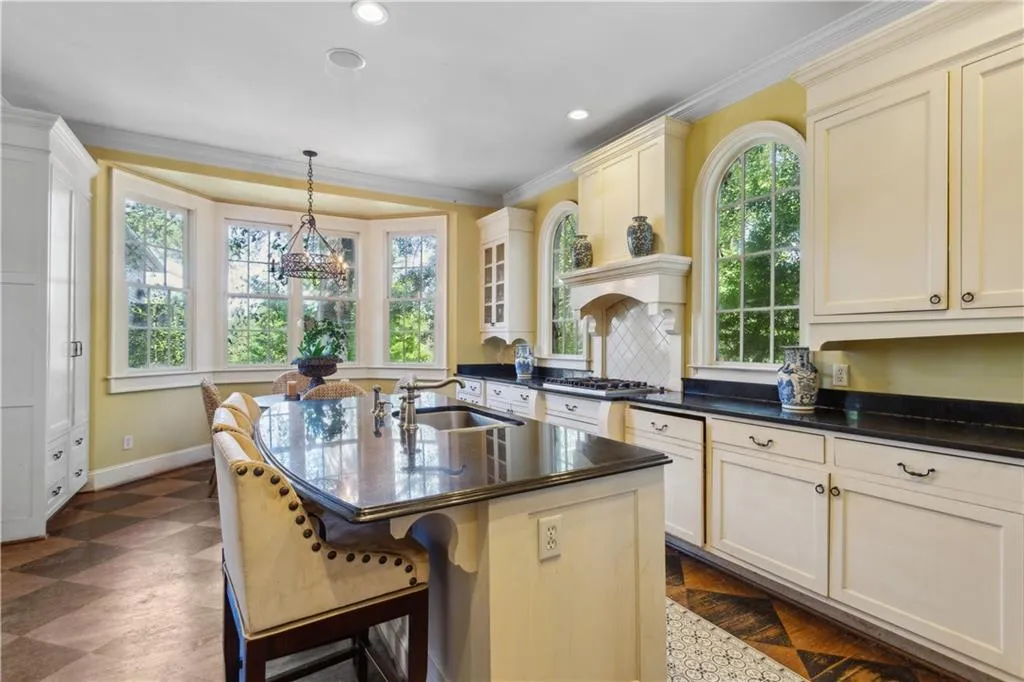 250 Lakeview Avenue Ne, Atlanta, Georgia 30305, 4 Bedrooms Bedrooms, ,3 BathroomsBathrooms,Residential,For Sale,250 Lakeview Avenue Ne,7516056