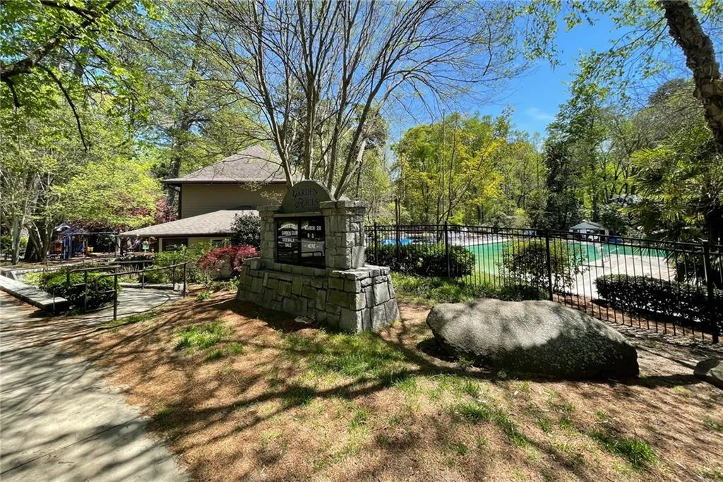 250 Lakeview Avenue Ne, Atlanta, Georgia 30305, 4 Bedrooms Bedrooms, ,3 BathroomsBathrooms,Residential,For Sale,250 Lakeview Avenue Ne,7516056