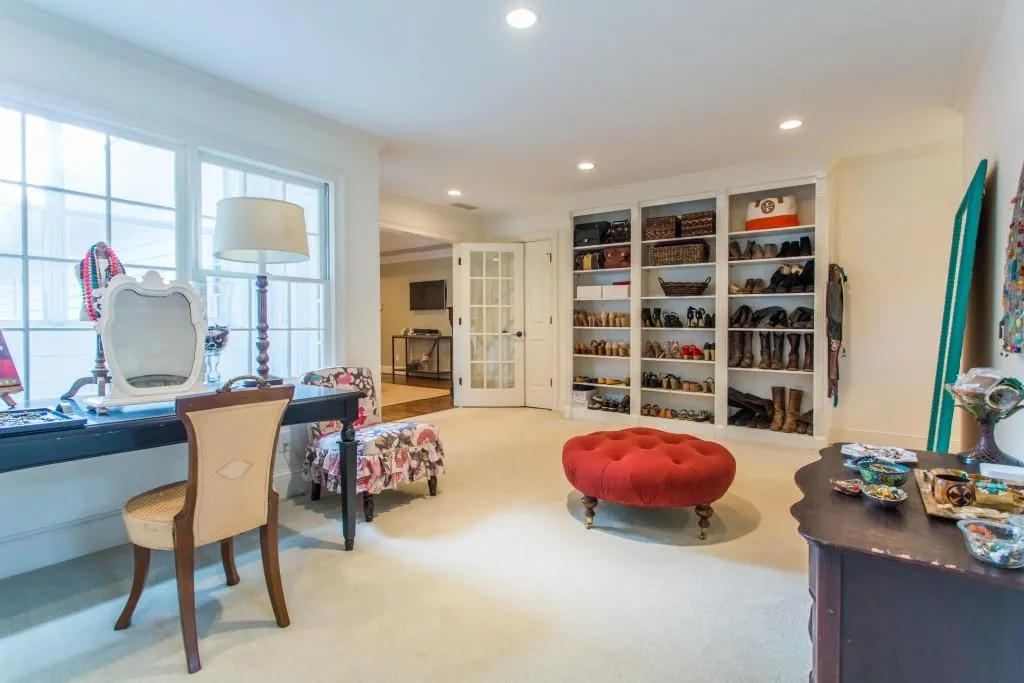 430 Glenmont Court, Sandy Springs, Georgia 30350, 5 Bedrooms Bedrooms, ,5 BathroomsBathrooms,Residential,Sold,430 Glenmont Court,5590917