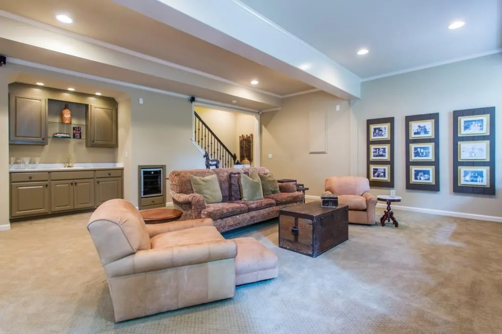 430 Glenmont Court, Sandy Springs, Georgia 30350, 5 Bedrooms Bedrooms, ,5 BathroomsBathrooms,Residential,Sold,430 Glenmont Court,5590917
