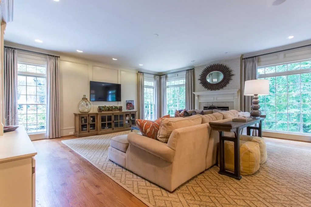 430 Glenmont Court, Sandy Springs, Georgia 30350, 5 Bedrooms Bedrooms, ,5 BathroomsBathrooms,Residential,Sold,430 Glenmont Court,5590917