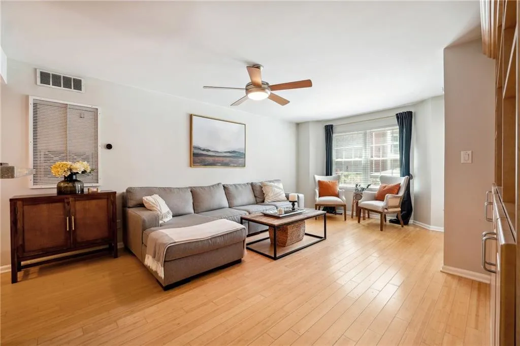 Living room bright and open